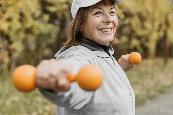 Caminhada depois dos 50, combinado a ginástica é um grande aliado.
