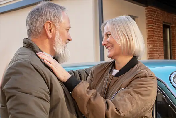 Casal se olhando libido desaperece