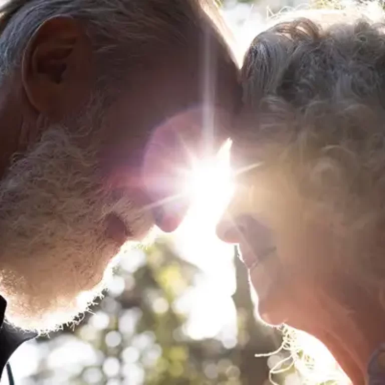 Casal 80 anos, namorando, , pilares da longevidade